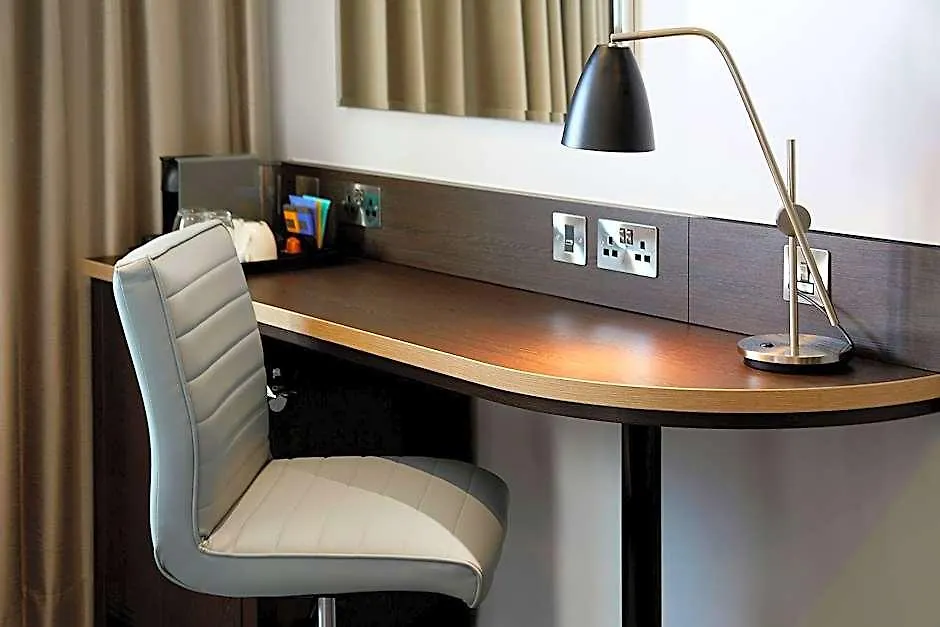 Premier Inn London Hackney-1
