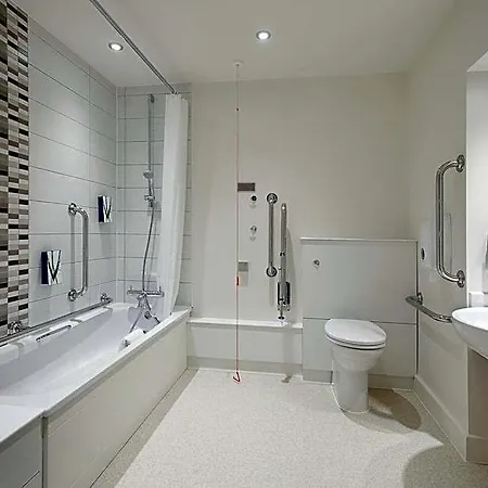 Premier Inn London Hackney-3